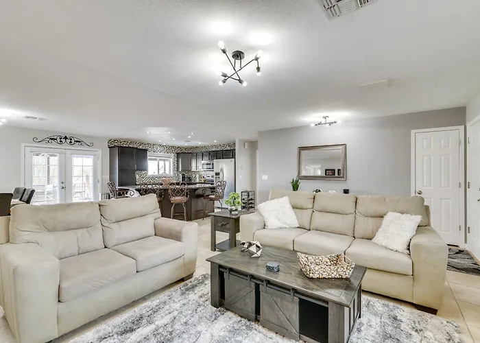 5 Mi To Beach: Poolside Paradise In Havasu! * Lake Havasu City