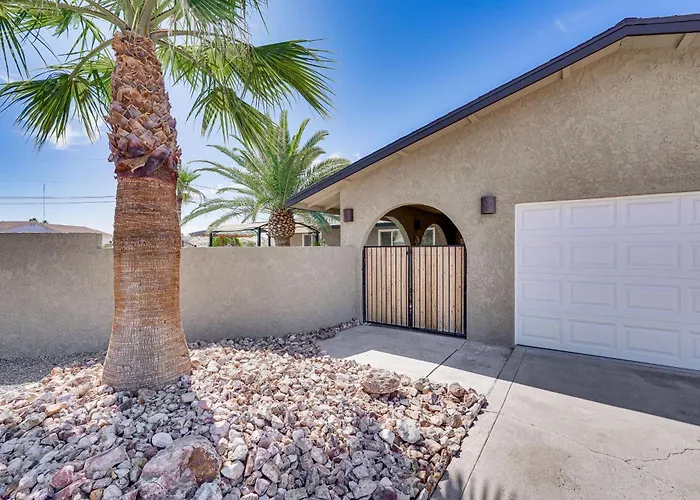 5 Mi To Beach: Poolside Paradise In Havasu!