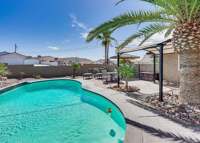Holiday home 5 Mi To Beach: Poolside Paradise In Havasu! Lake Havasu City